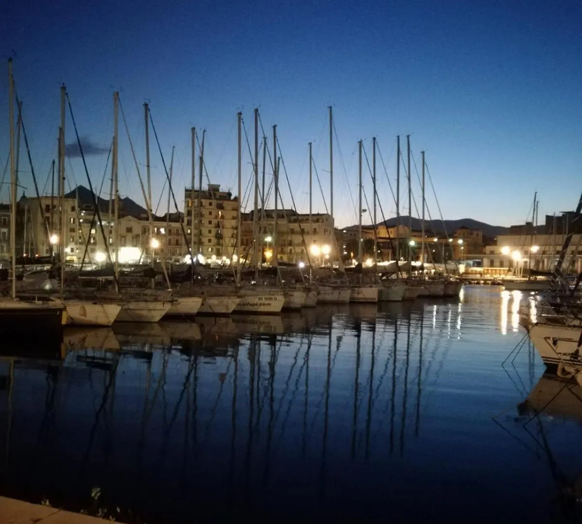 Themis Al Mare - Loft Vista Sulla Cala Apartment Palermo